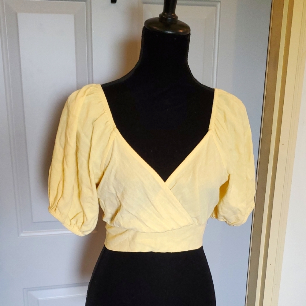 NWT Pastel Yellow Crop Top